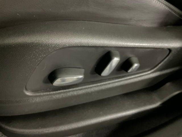 Used 2025 Cadillac XT5 Premium Luxury w/ Technology Package image 26