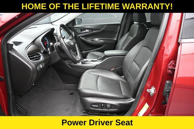 Used 2019 Chevrolet Malibu LT w/ Leather Package FWD image 14