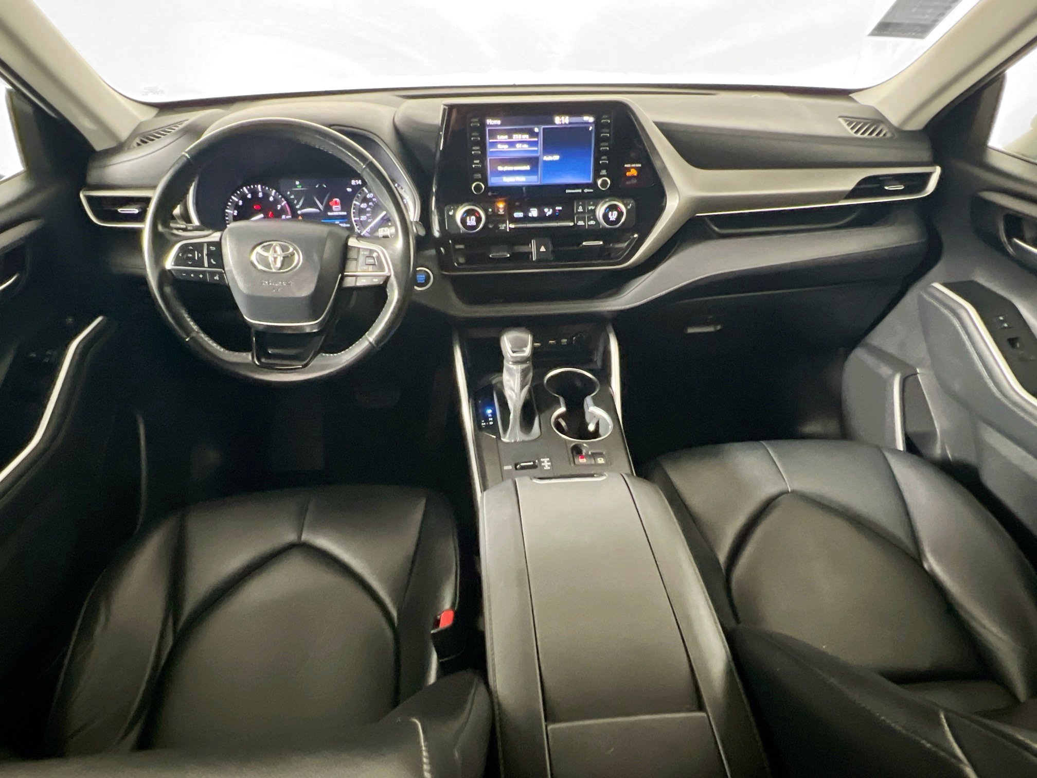 Used 2021 Toyota Highlander XLE FWD image 30