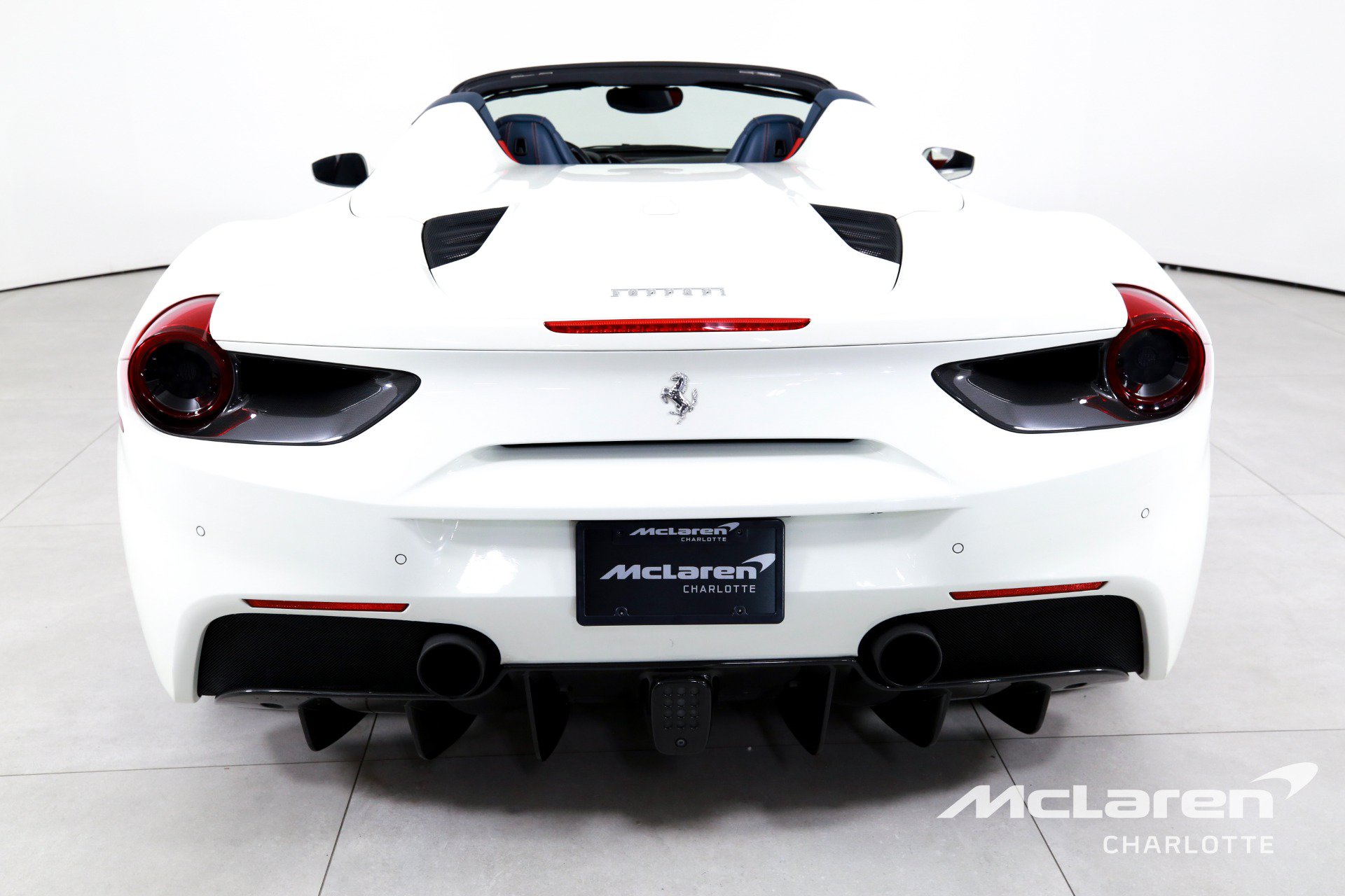 Used 2018 Ferrari 488 Spider RWD image 8