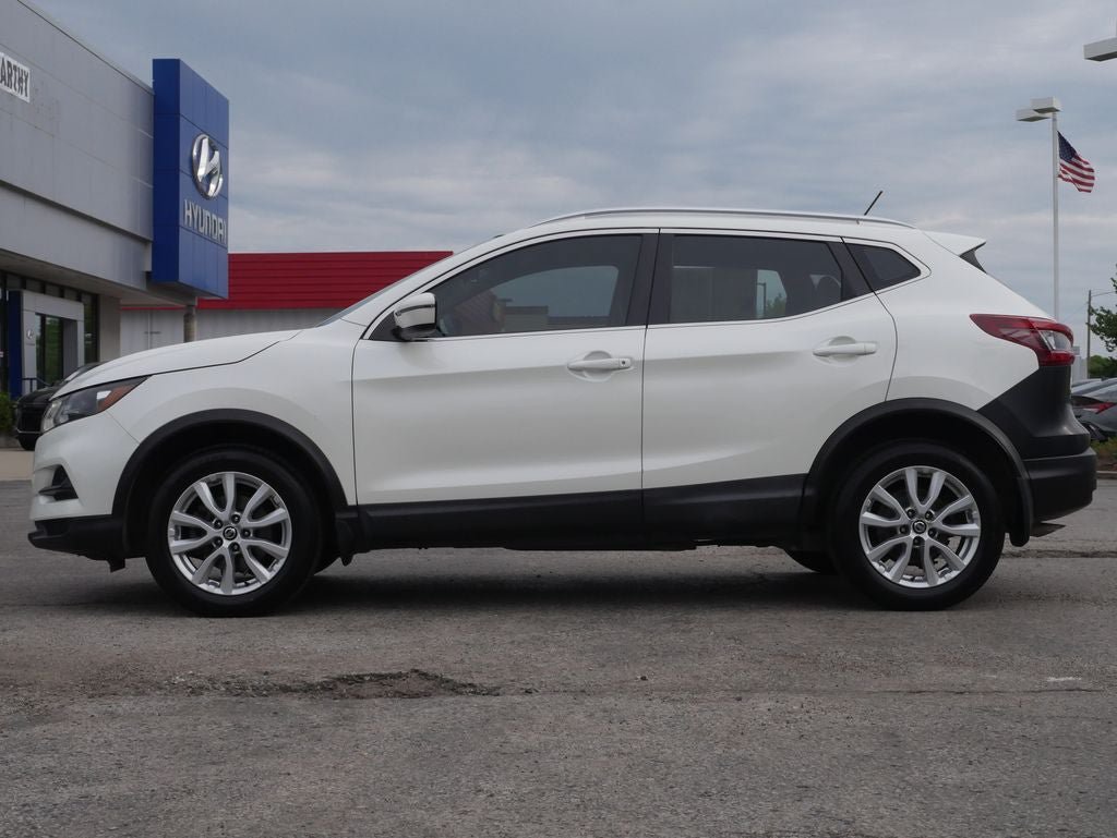 Used 2020 Nissan Rogue Sport SV FWD image 12