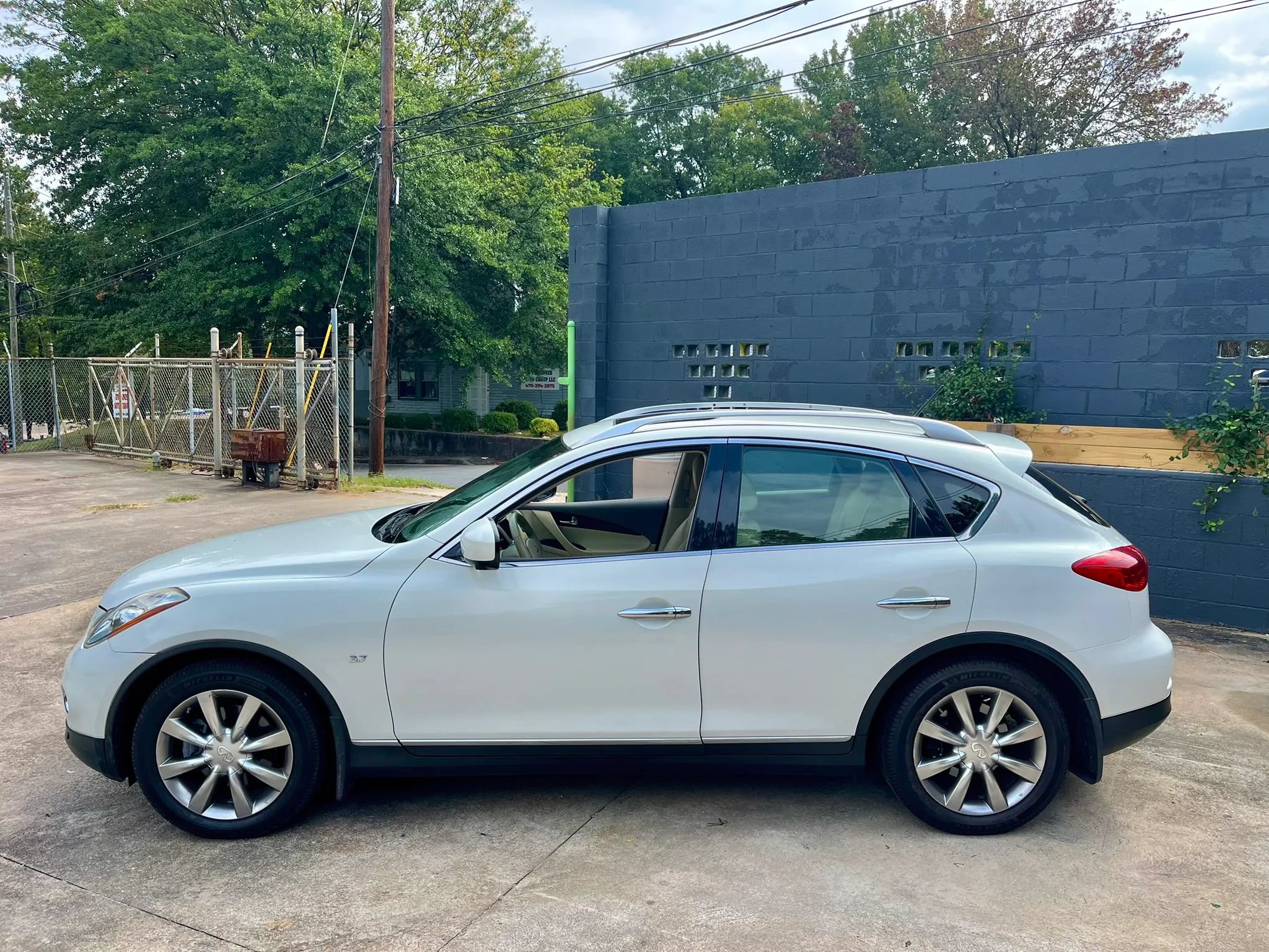 Used 2015 INFINITI QX50 Journey w/ Premium Package AWD/4WD image 5