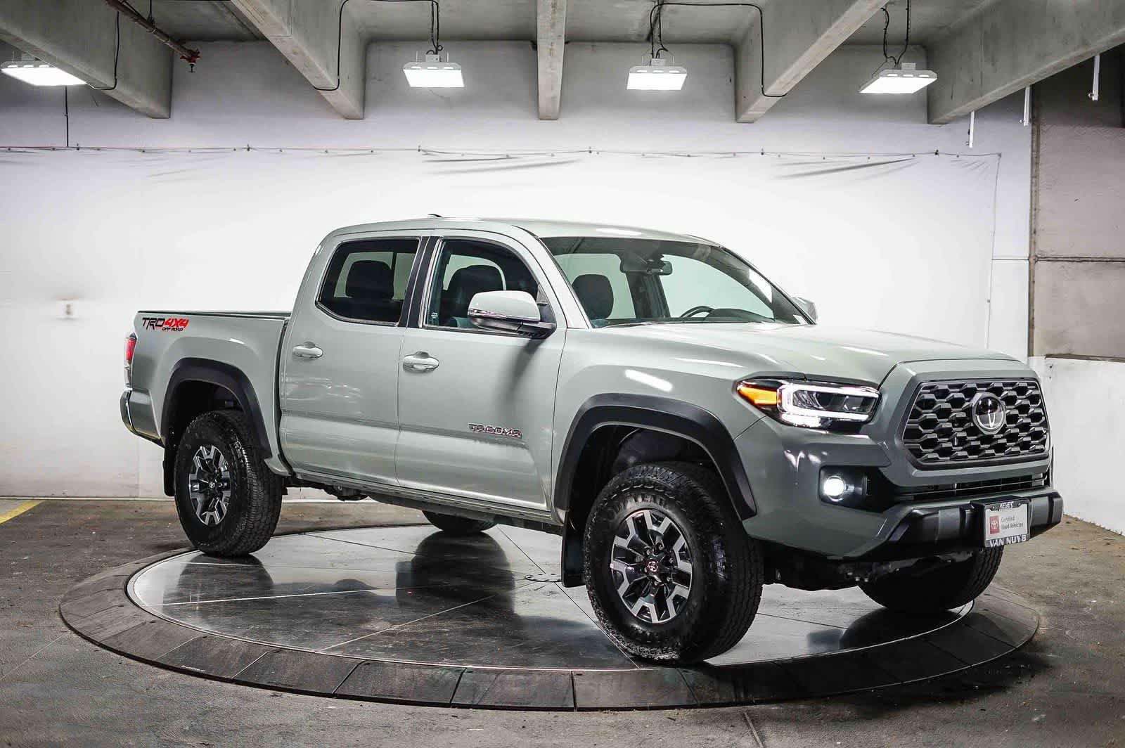 Certified 2023 Toyota Tacoma TRD Off-Road AWD/4WD image 6