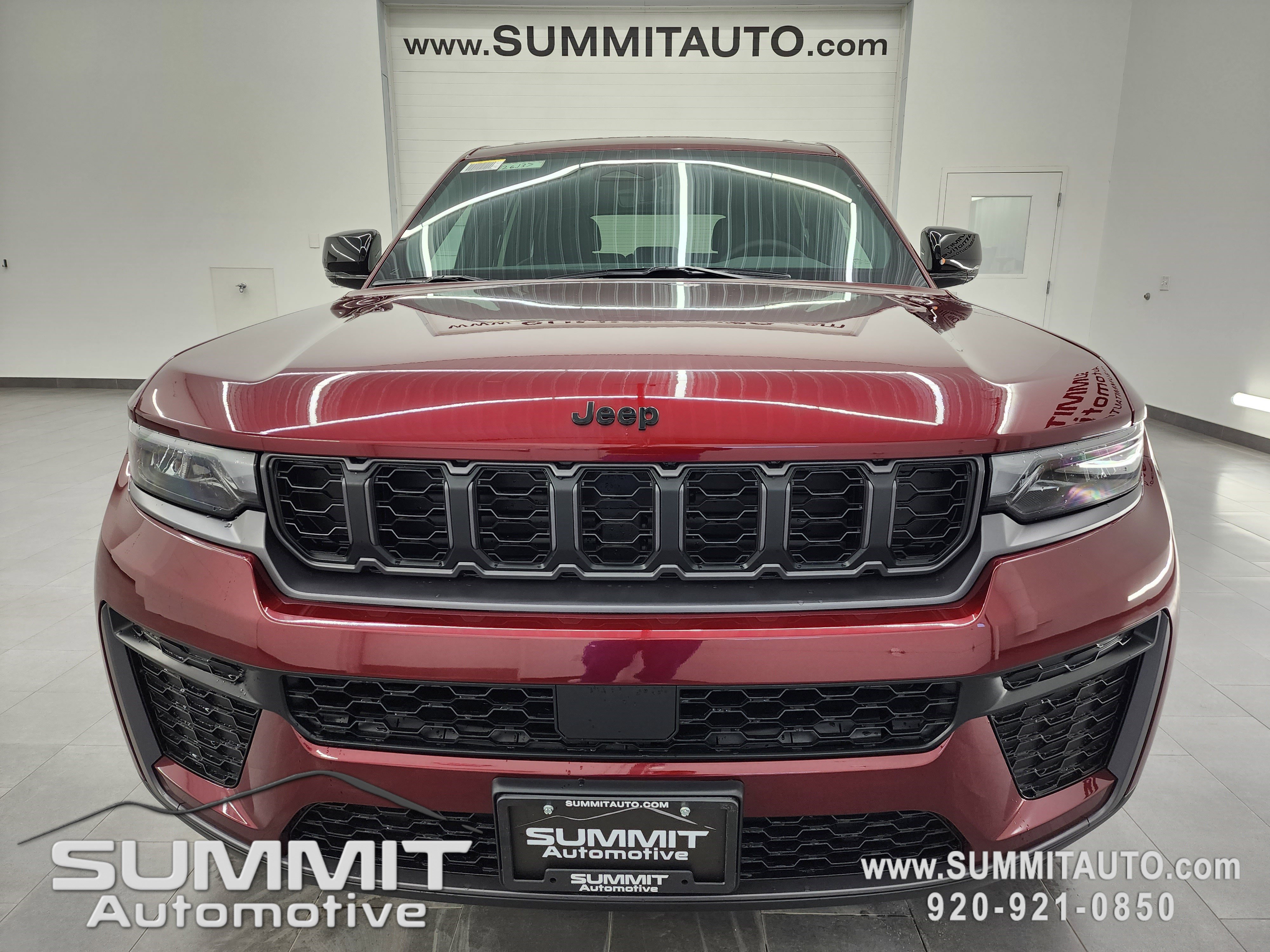 New 2026 Jeep Grand Cherokee Altitude image 21