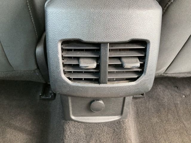 Used 2020 Ford Fusion SE FWD image 25