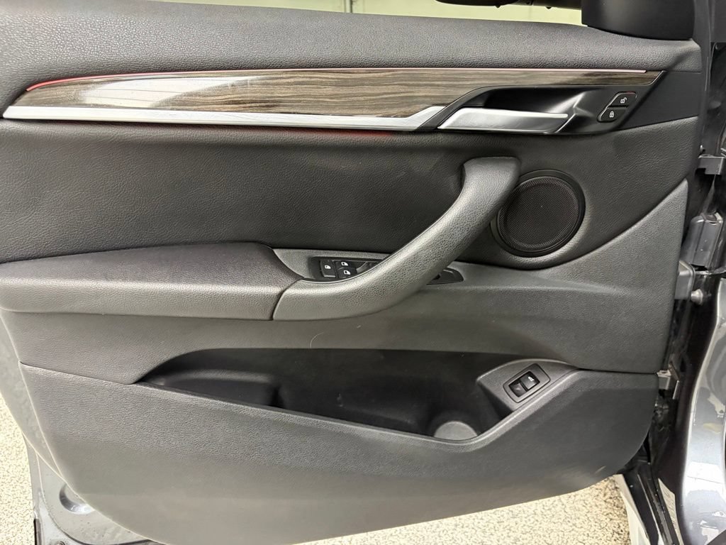 Used 2017 BMW X1 xDrive28i AWD/4WD image 13