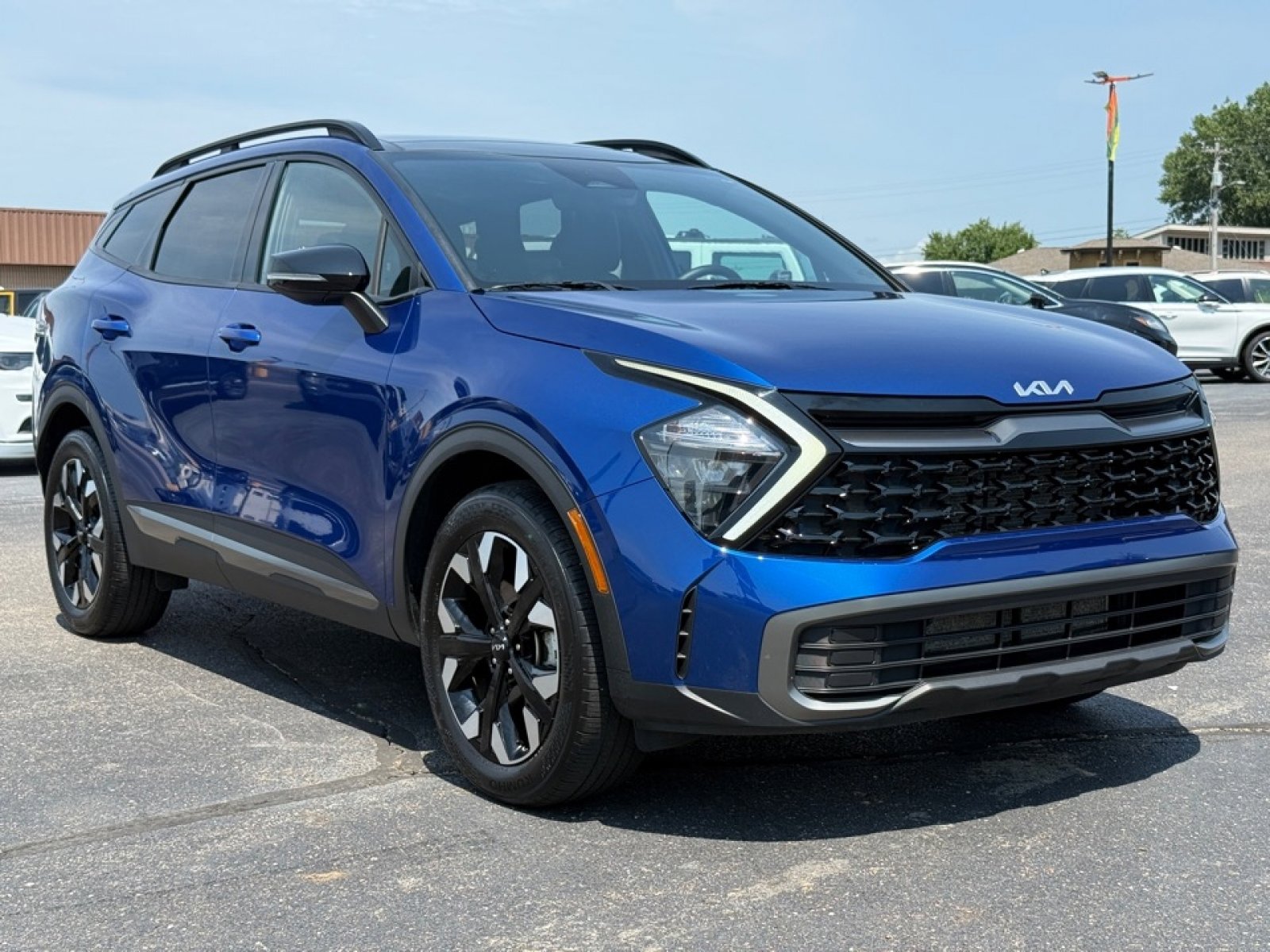 Used 2023 Kia Sportage X-Line w/ X-Line Premium Package image 2