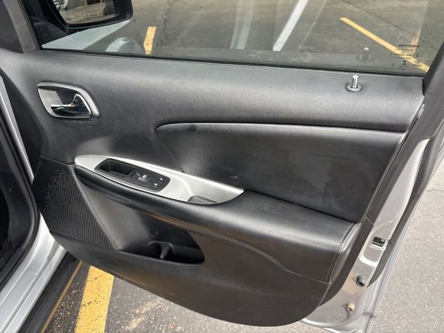 Used 2018 Dodge Journey SE w/ Blacktop Package FWD image 6