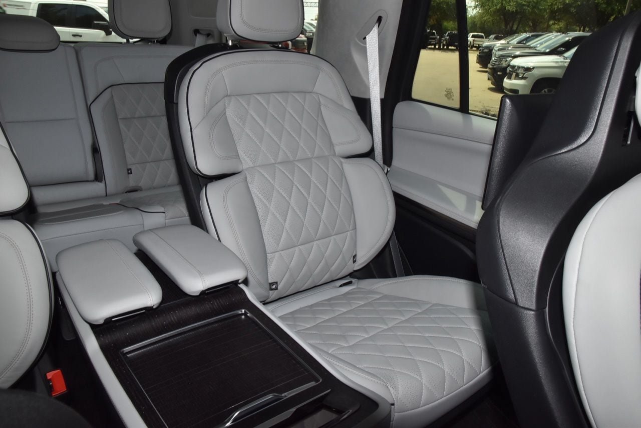 New 2026 Lincoln Navigator Black Label AWD/4WD image 24
