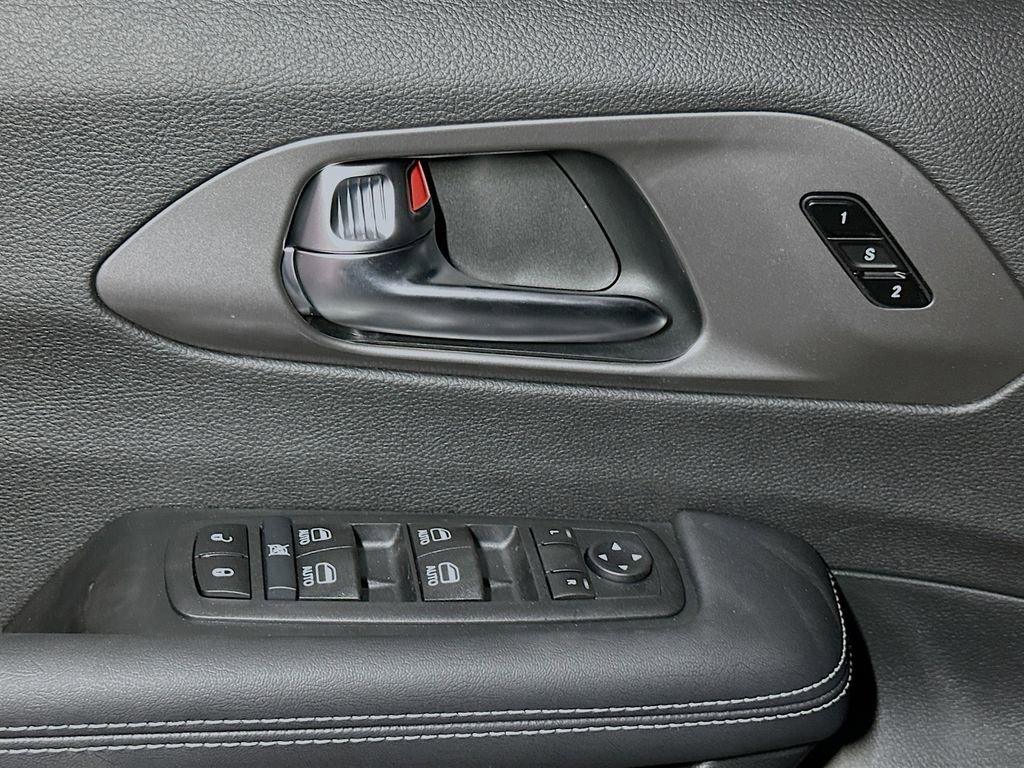 New 2026 Chrysler Pacifica Select AWD/4WD image 13
