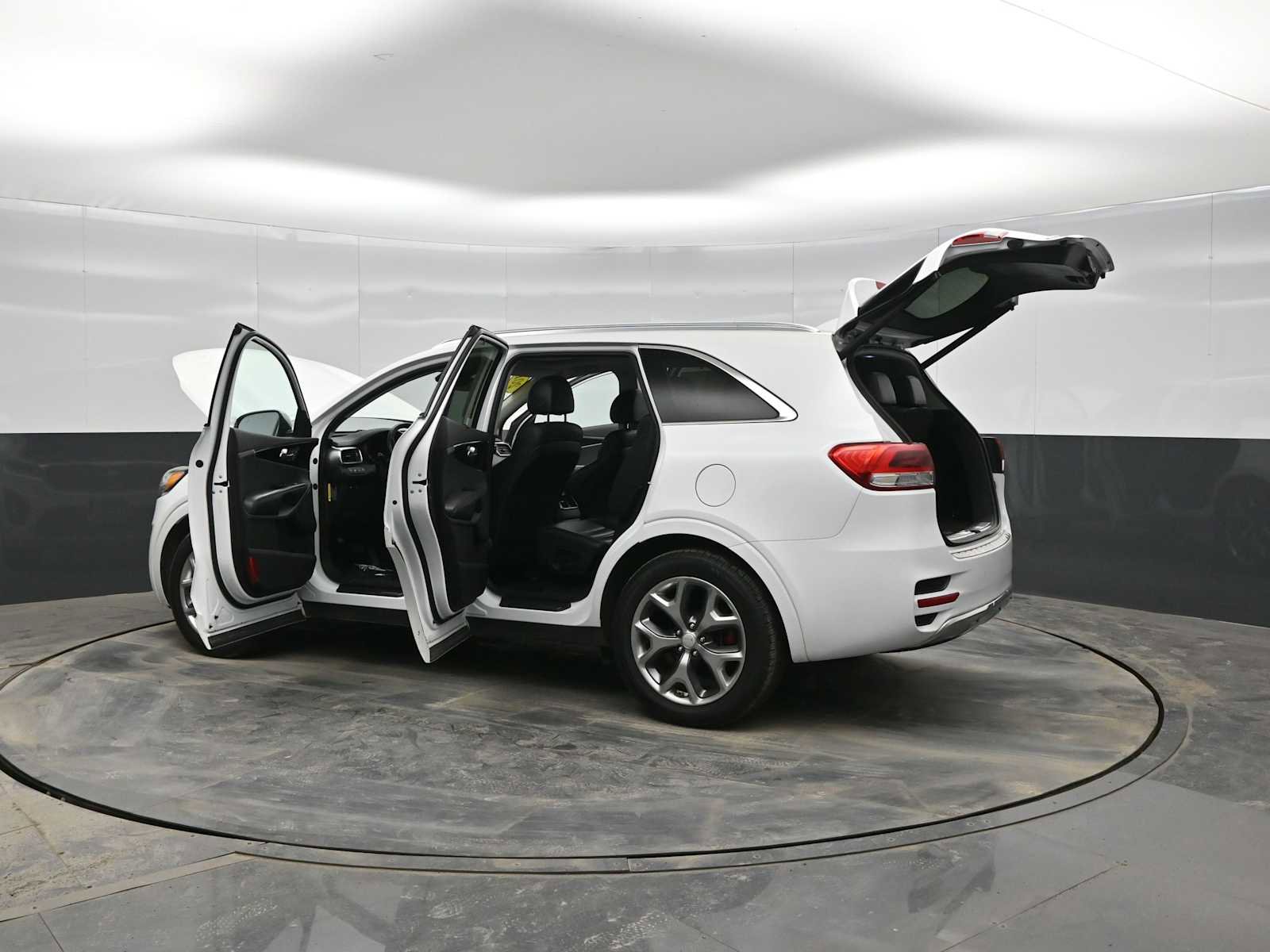 Used 2018 Kia Sorento SX image 42