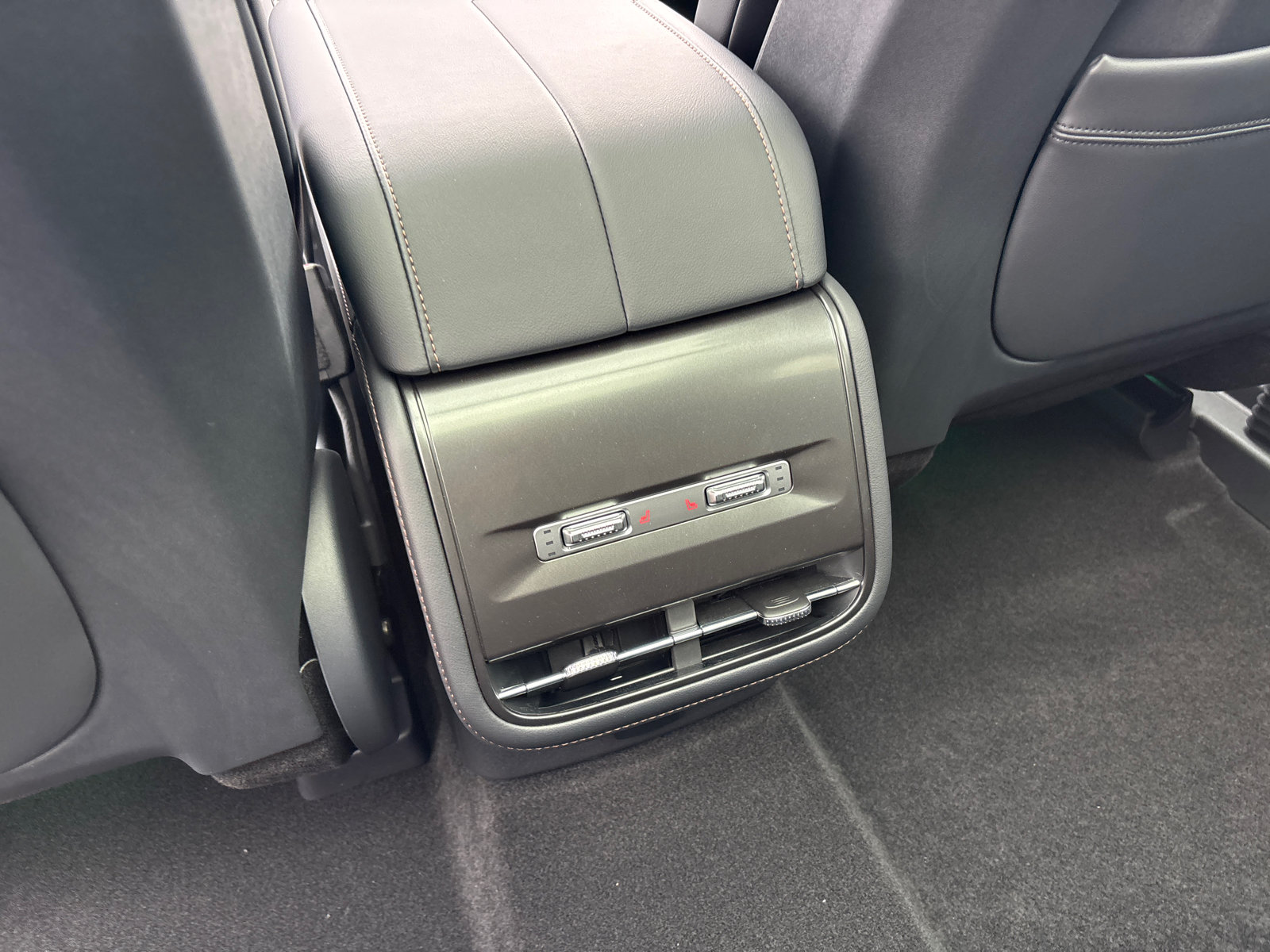 New 2026 Lincoln Nautilus Premier w/ Equipment Group 102A AWD/4WD image 33