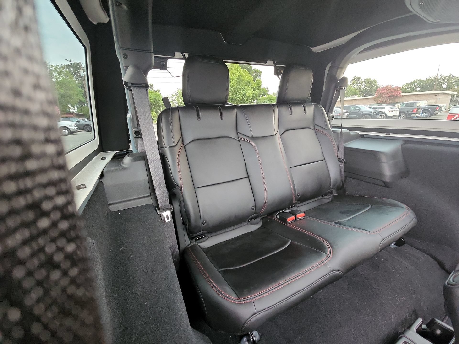 Certified 2026 Jeep Wrangler Rubicon AWD/4WD image 27