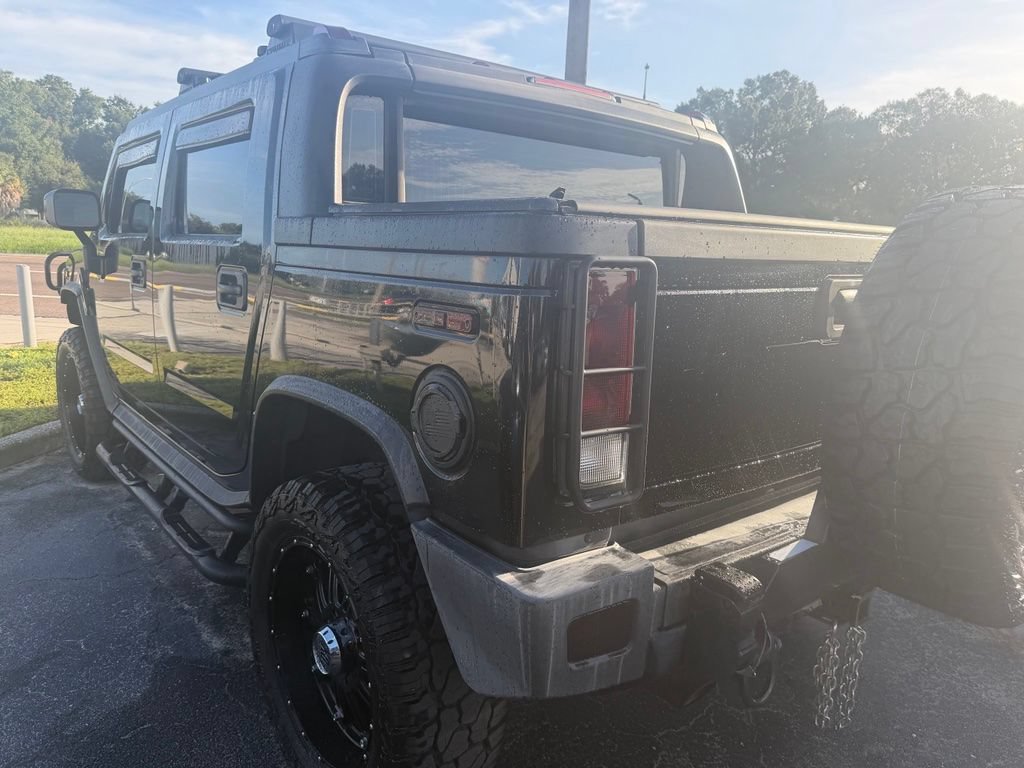 Used 2005 HUMMER H2 SUT w/ Preferred Equipment Group AWD/4WD image 3