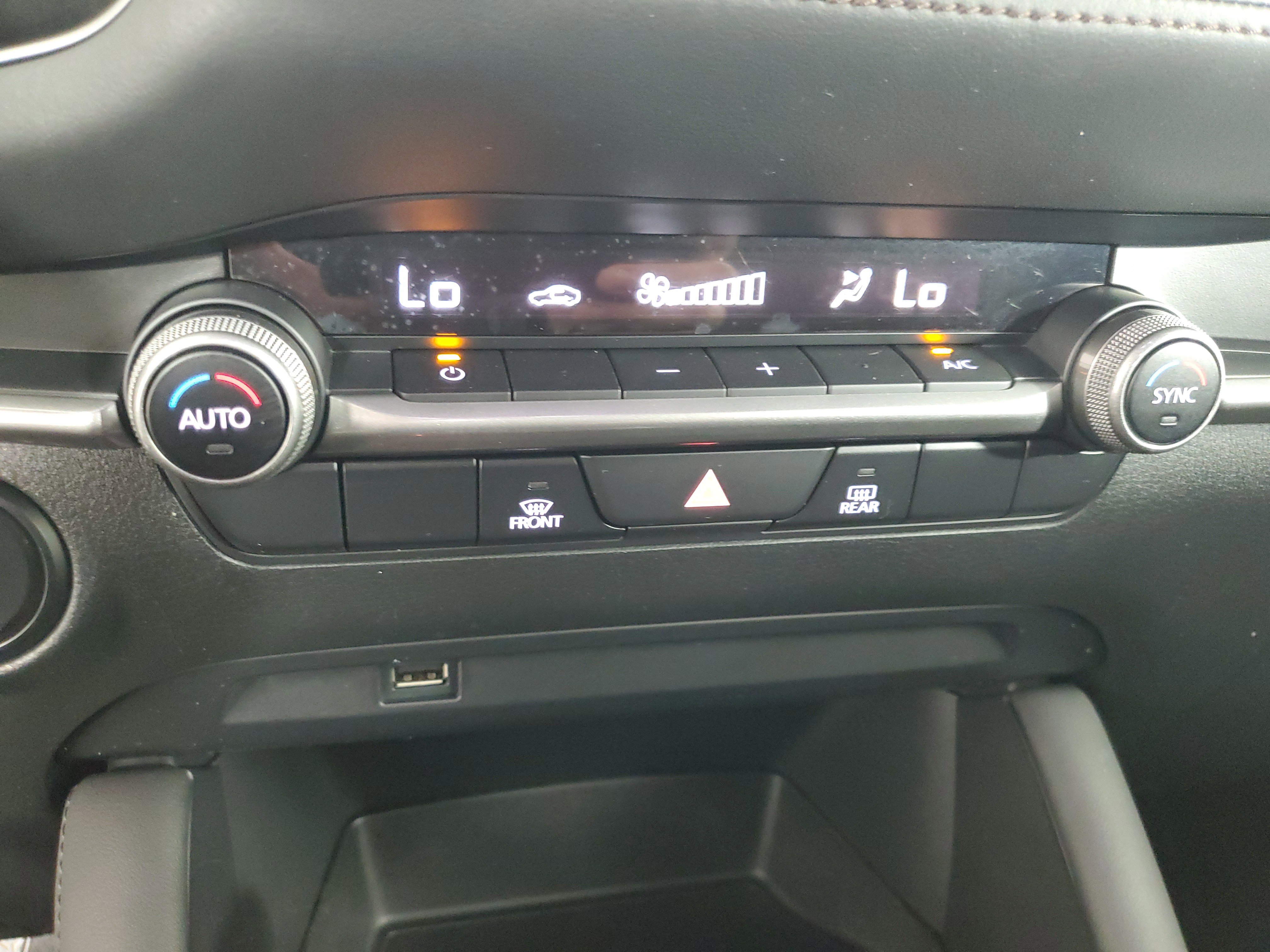 Used 2020 MAZDA MAZDA3 Hatchback image 20