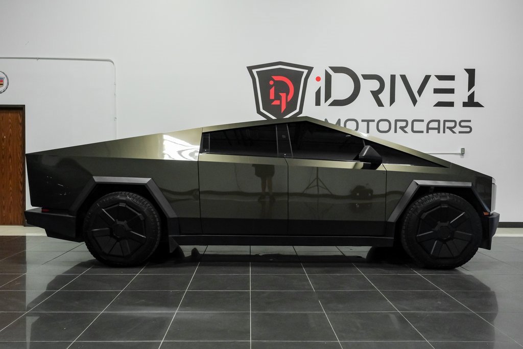 Used 2025 Tesla Cybertruck AWD Crew Cab image 11