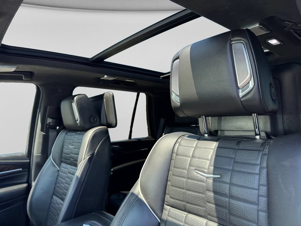 Used 2021 Cadillac Escalade Premium Luxury Platinum AWD/4WD image 27