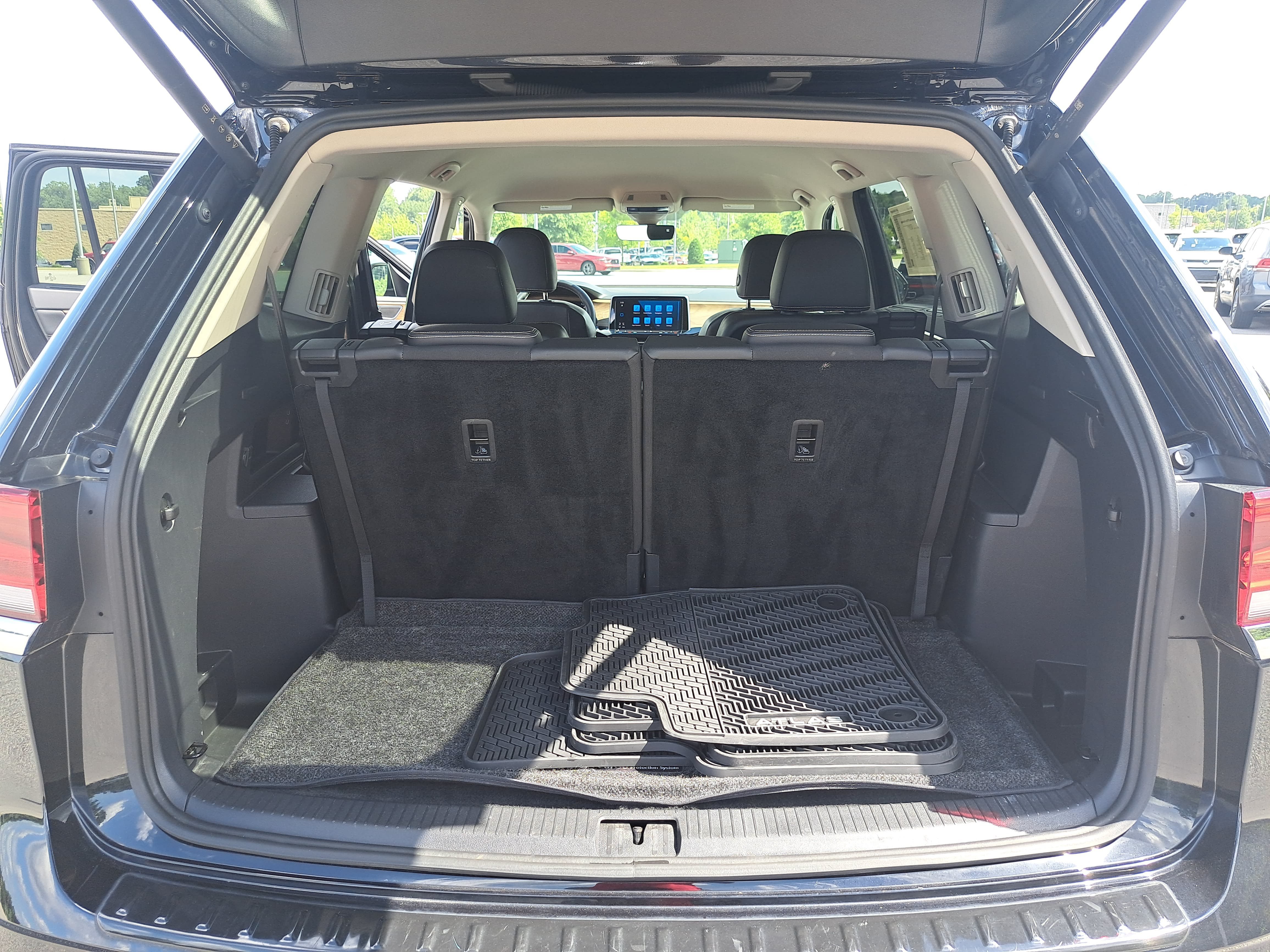 Certified 2024 Volkswagen Atlas SE FWD image 13