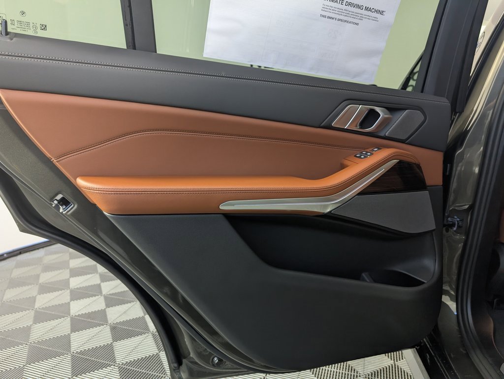 New 2026 BMW X7 xDrive40i w/ M Sport Package image 18