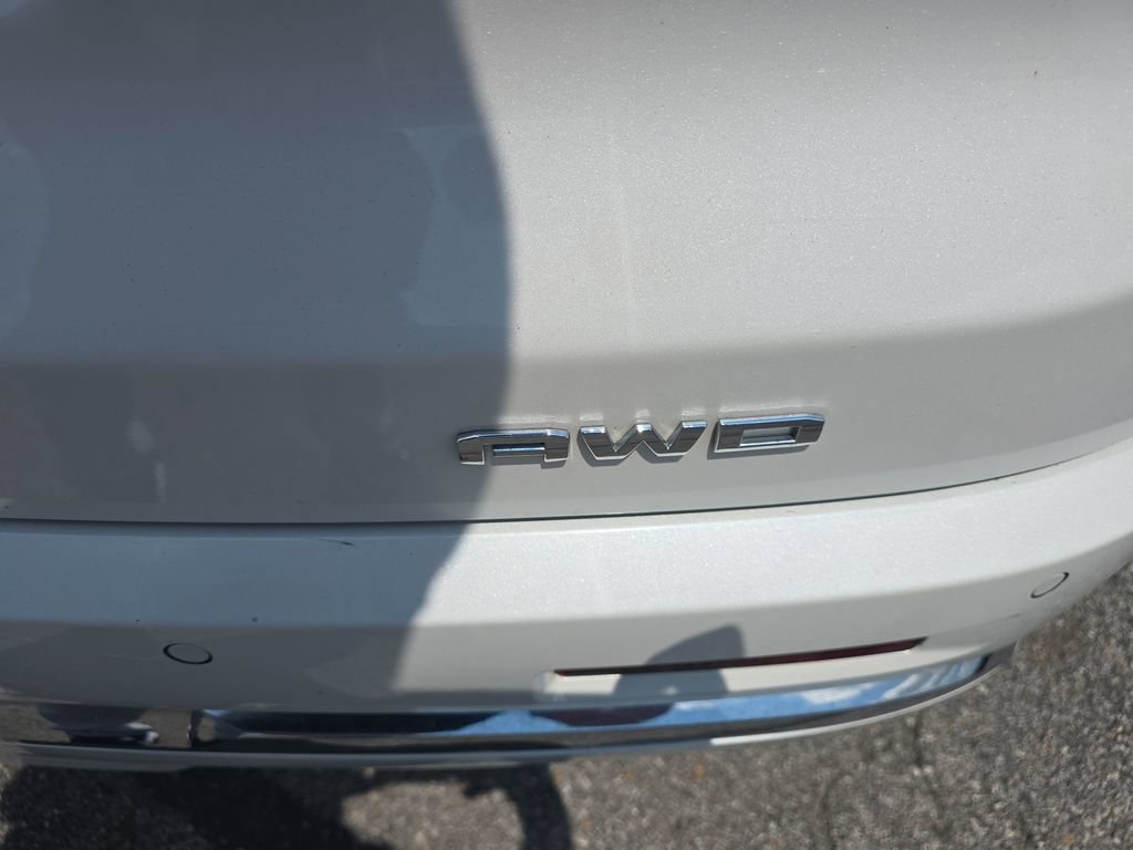 Used 2021 GMC Acadia Denali AWD/4WD image 13
