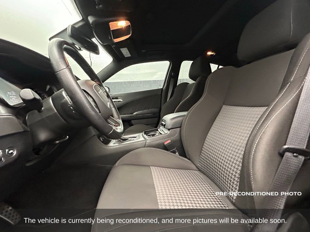 Used 2023 Dodge Charger R/T w/ Blacktop Package image 11