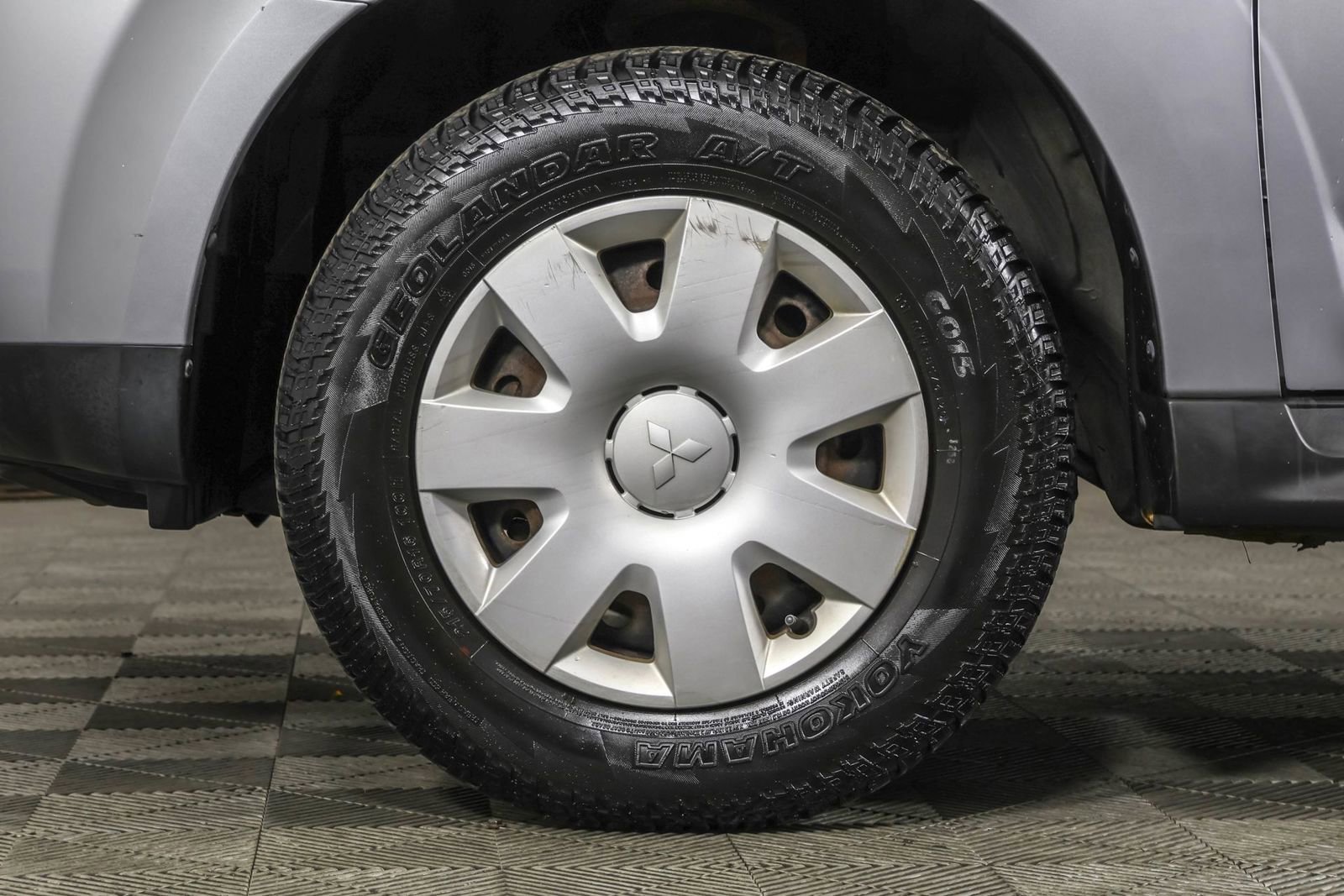 Used 2009 Mitsubishi Outlander ES image 18