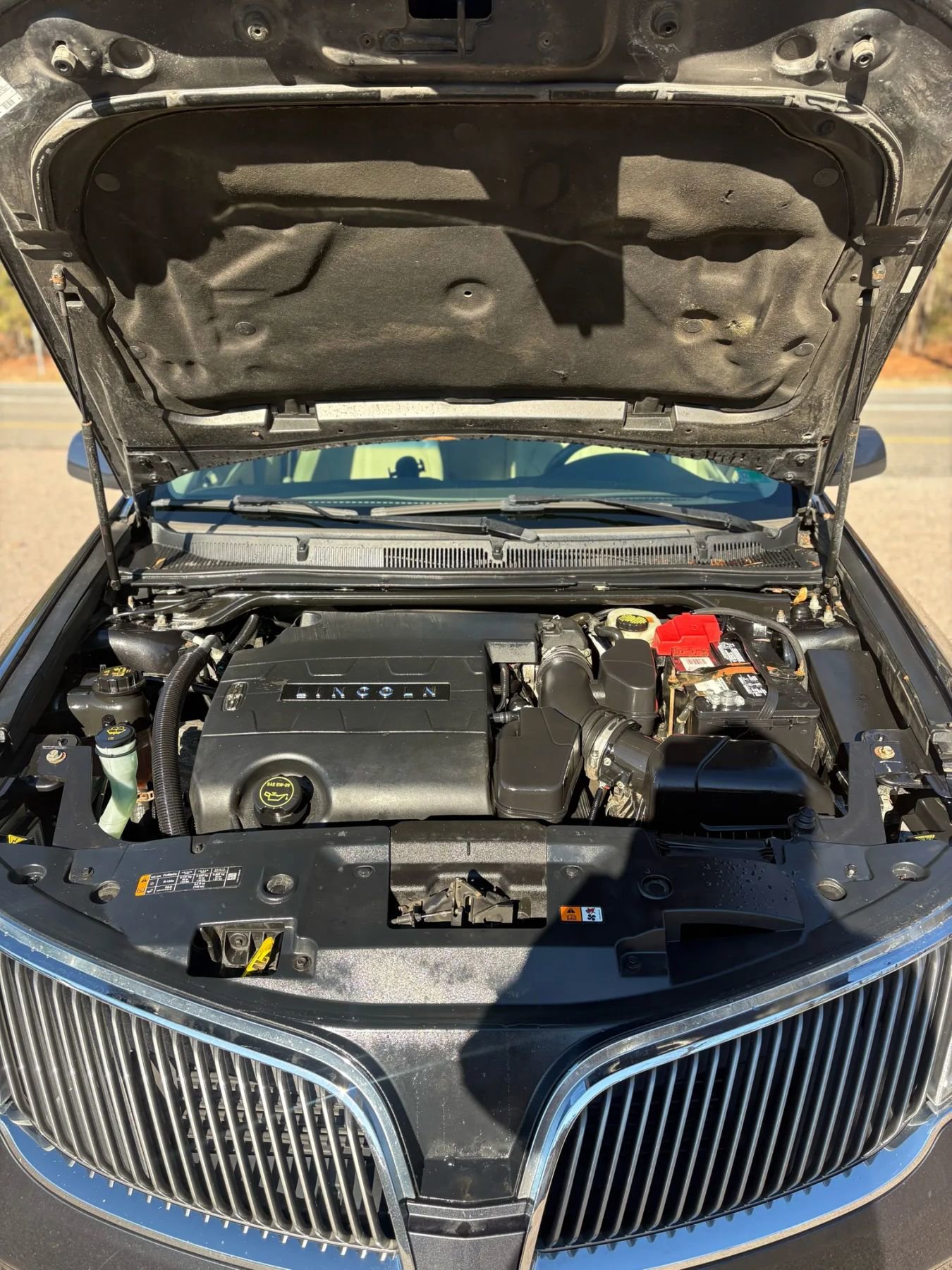 Used 2014 Lincoln MKS w/ Equipment Group 101A image 18