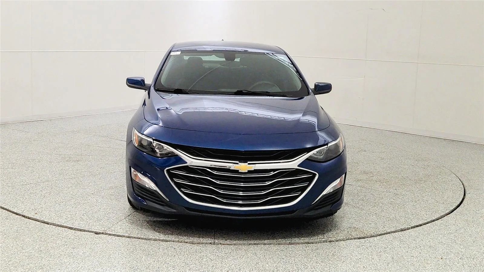Used 2019 Chevrolet Malibu LS w/ Driver Confidence Package FWD image 2