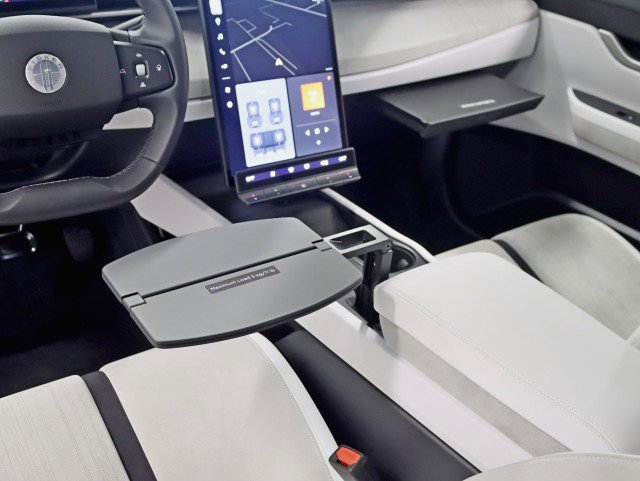 Used 2023 Fisker Ocean Extreme image 25