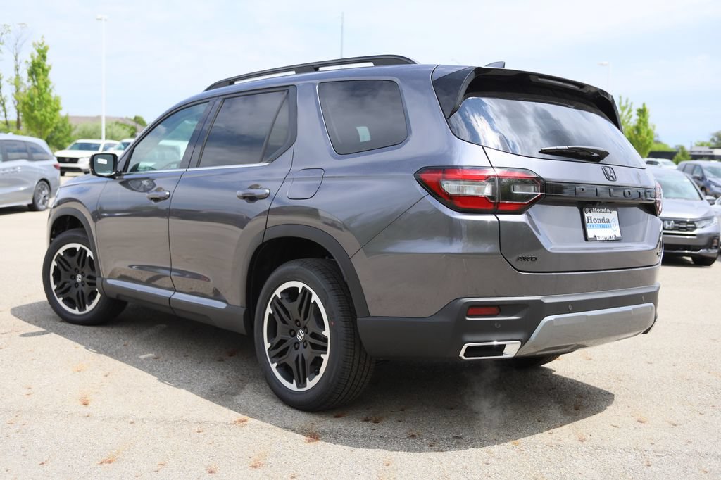 New 2026 Honda Pilot Touring image 4