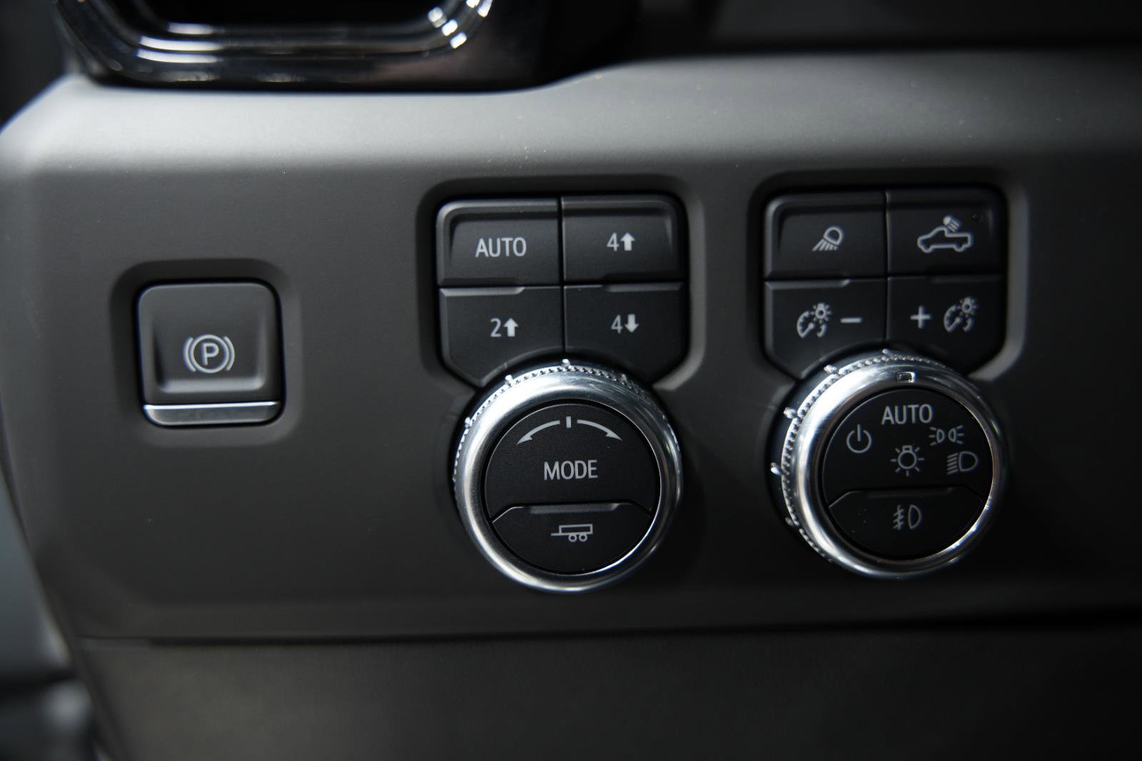 Used 2024 GMC Sierra 2500 AT4 w/ AT4 Premium Plus Package image 31