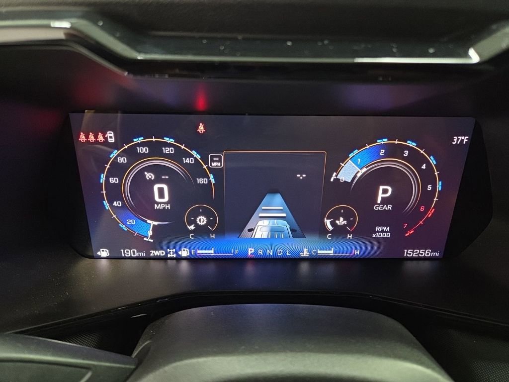 Used 2024 Chevrolet Colorado Z71 w/ Z71 Convenience Package 2 image 13