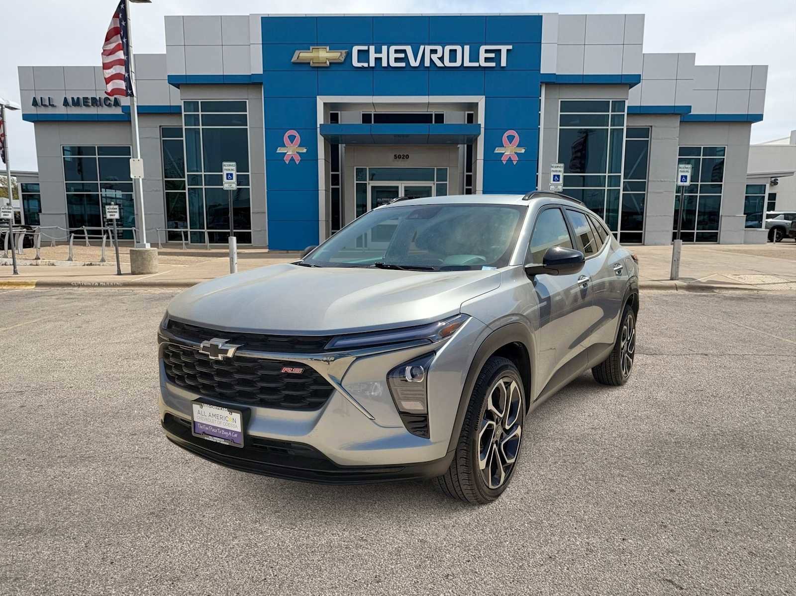 Used 2025 Chevrolet Trax RS w/ Sunroof Package image 1