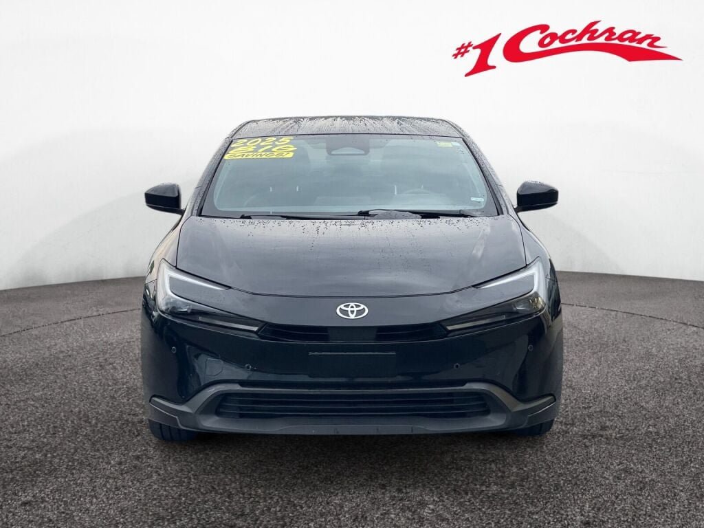 Used 2025 Toyota Prius LE FWD image 28