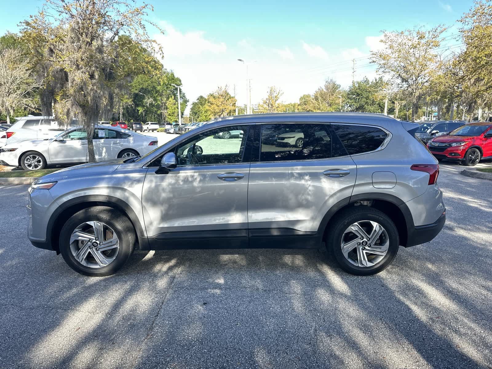 Used 2023 Hyundai Santa Fe SEL FWD image 3