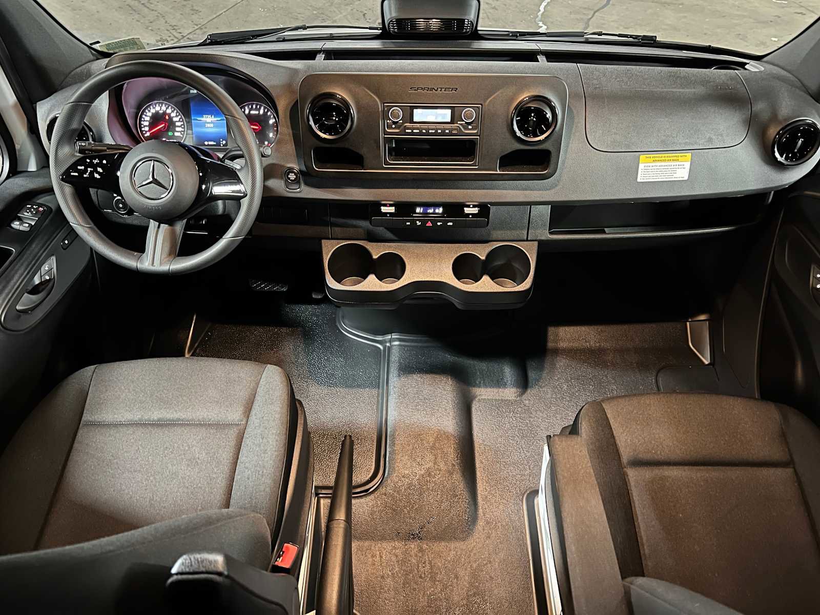 Used 2025 Mercedes-Benz Sprinter 2500 image 33