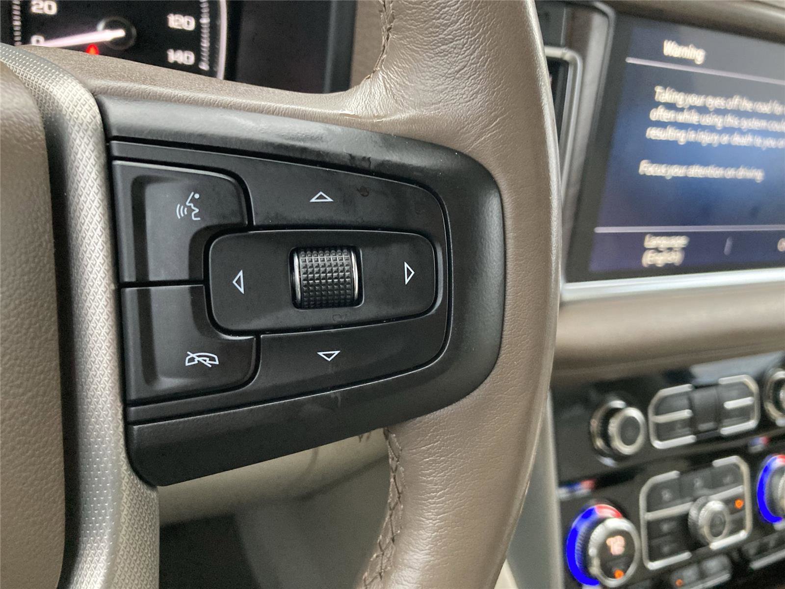 Used 2021 GMC Yukon Denali w/ Denali Premium Package image 19