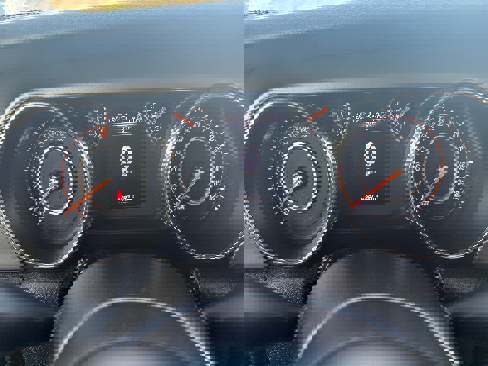 Used 2023 Jeep Gladiator Sport image 13