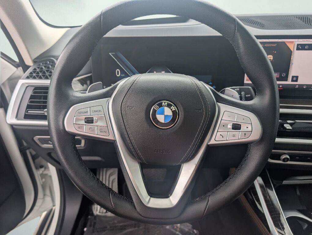 Used 2025 BMW X7 xDrive40i AWD/4WD image 26