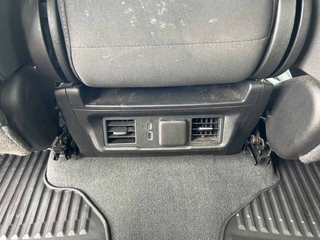 Used 2023 Chevrolet Silverado 1500 LT AWD/4WD image 10