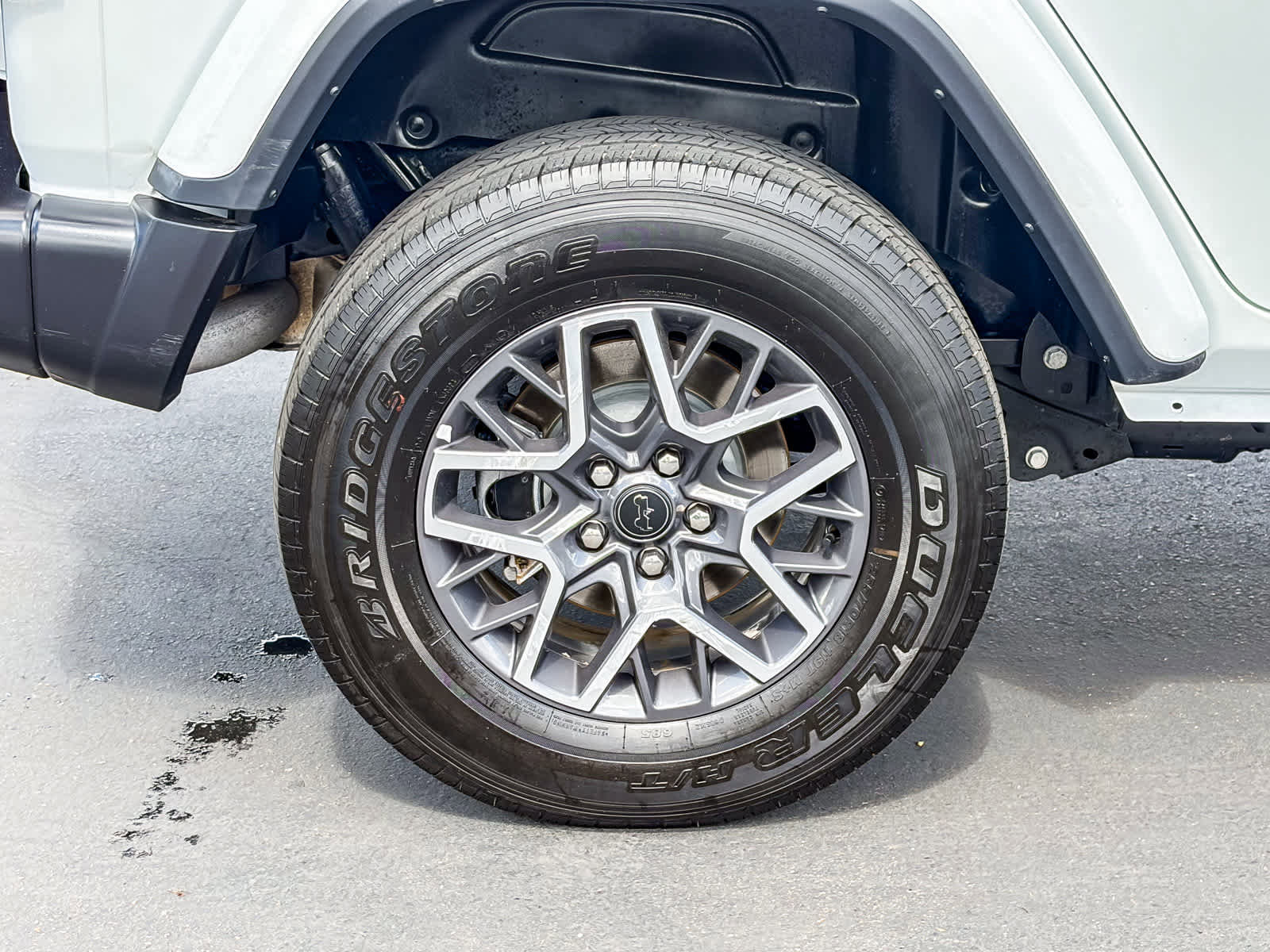 Used 2025 Jeep Wrangler Sahara AWD/4WD image 10