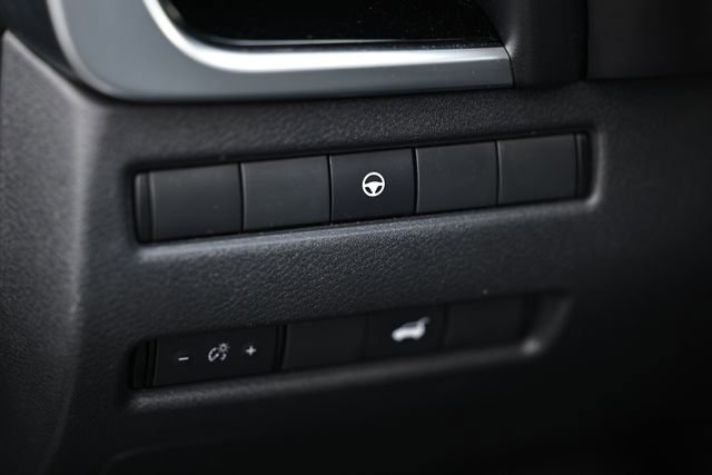 Used 2023 Nissan Rogue SL w/ SL Premium Package image 19