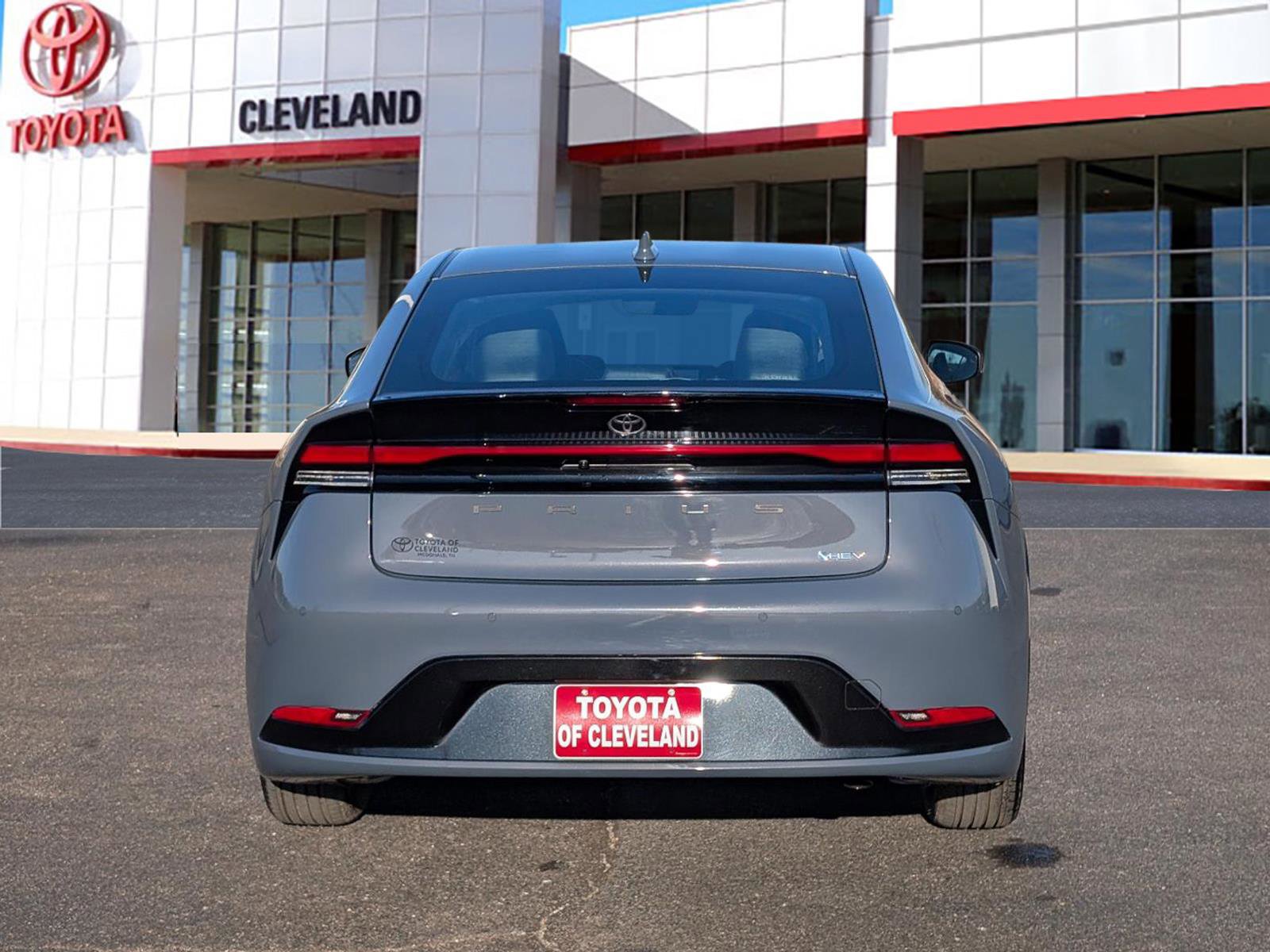 Used 2025 Toyota Prius XLE image 6