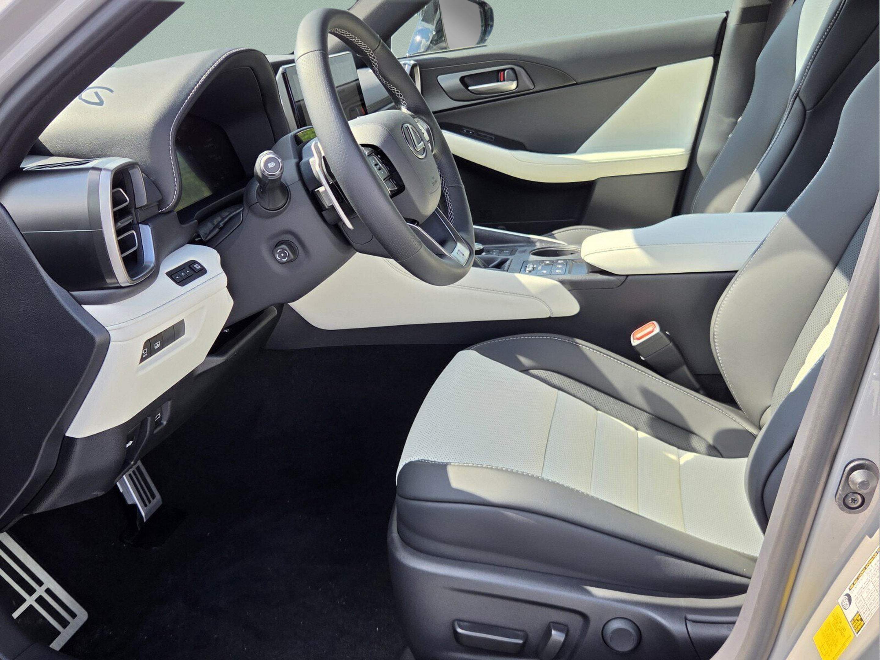 New 2026 Lexus IS 350 F Sport w/ Handling Package RWD image 9
