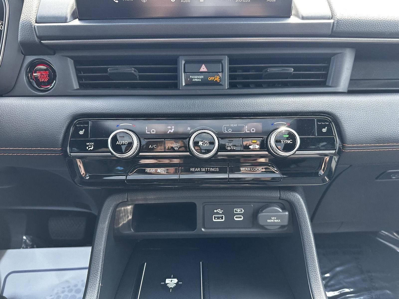 Certified 2025 Honda Pilot TrailSport image 16