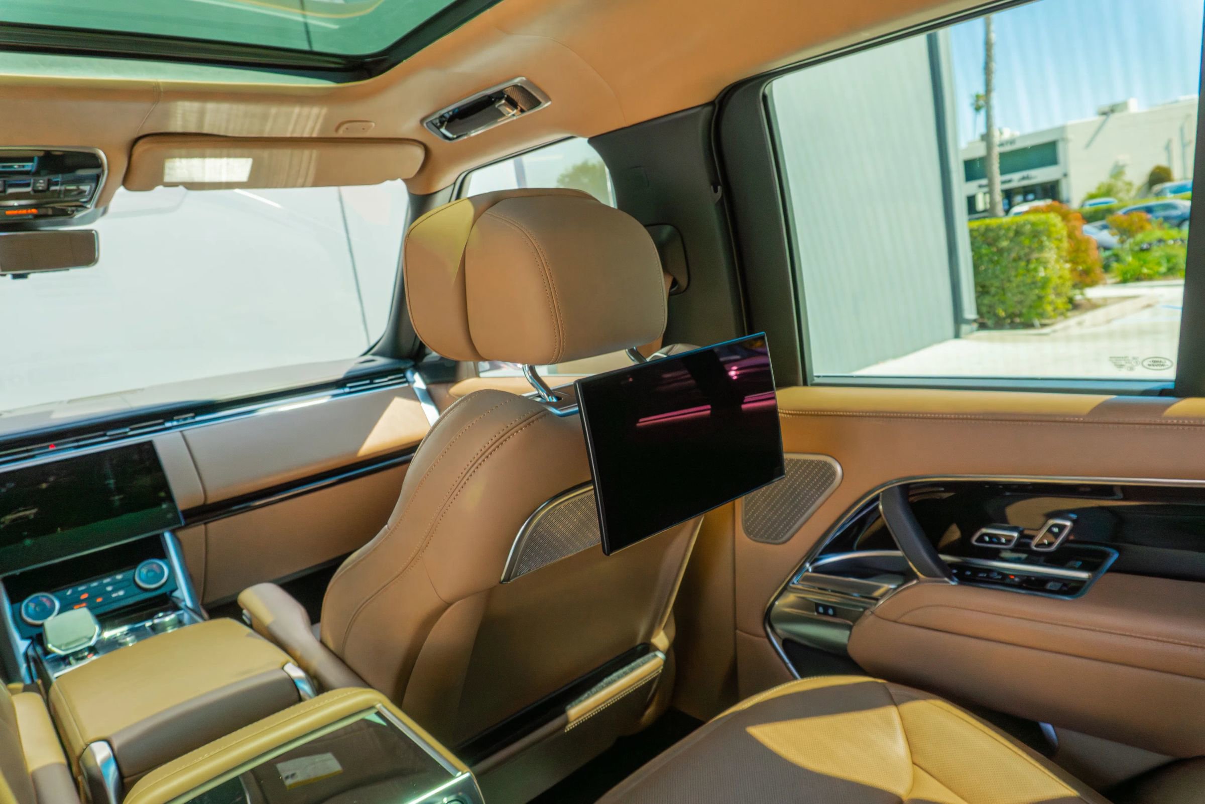 Used 2023 Land Rover Range Rover Autobiography image 67