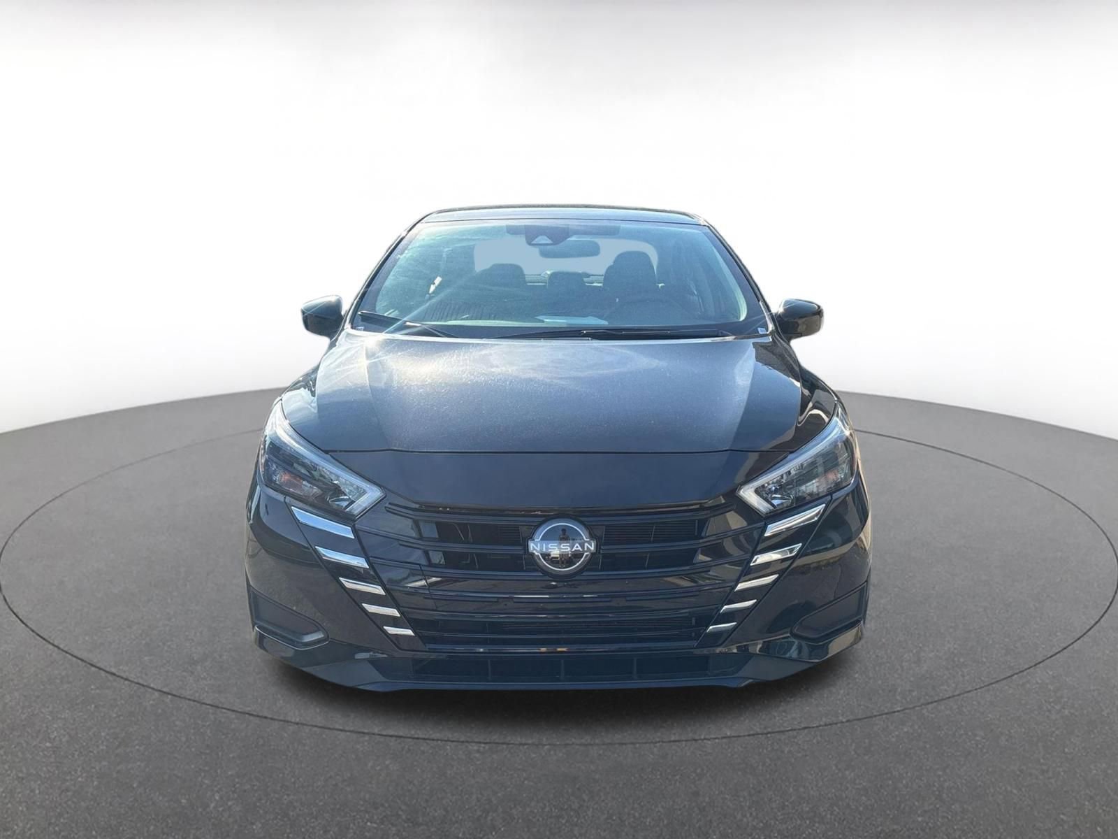 Used 2025 Nissan Versa SV FWD image 5