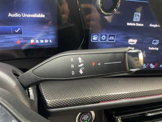 Certified 2025 Chevrolet Traverse High Country AWD/4WD image 20