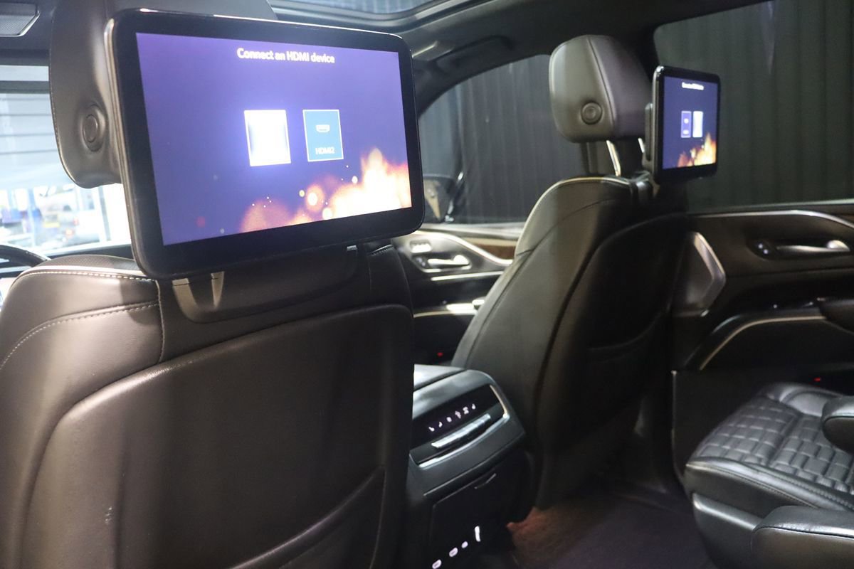 Used 2022 Cadillac Escalade Sport Platinum w/ LPO, ONYX Package image 60