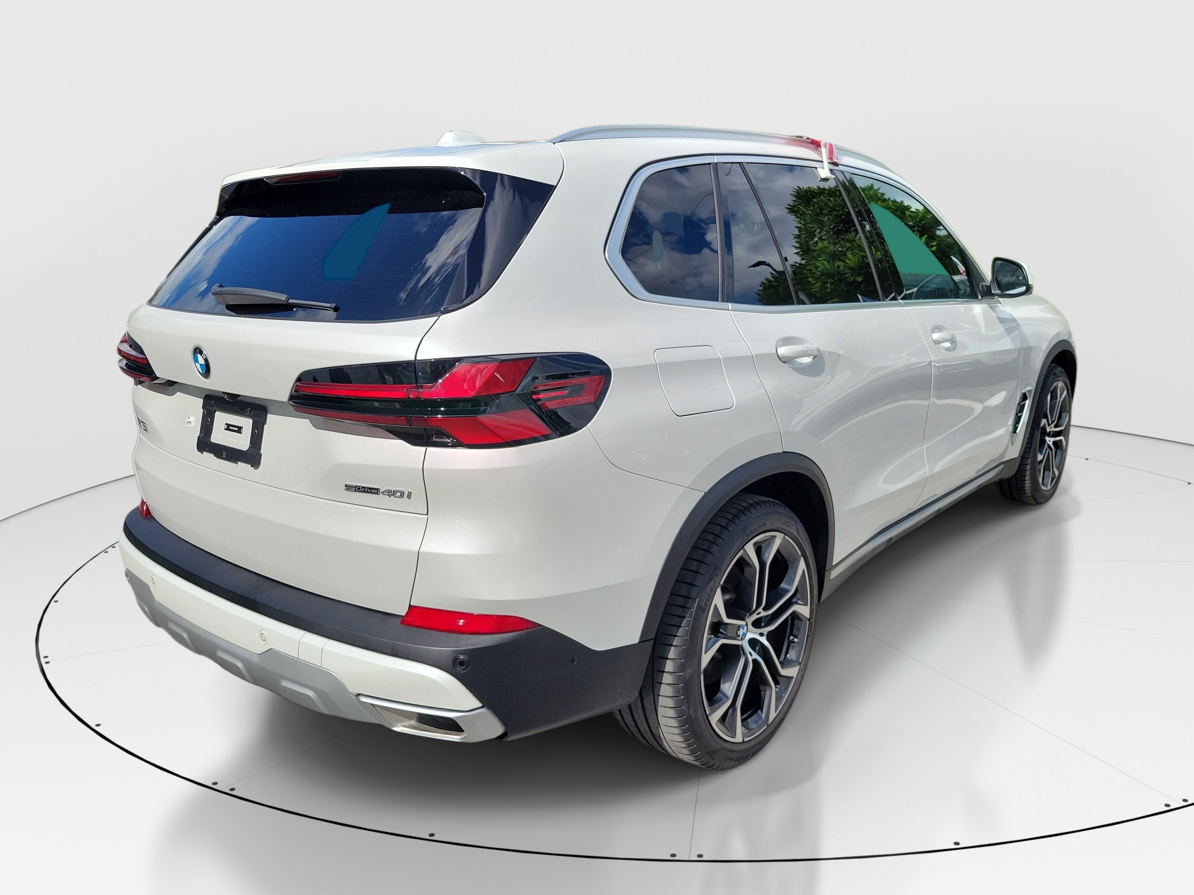 Used 2025 BMW X5 sDrive40i w/ Premium Package RWD image 6